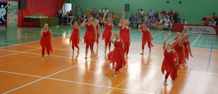 Taneczne sukcesy dziewcząt z JAST-u - Zdjęcie główne