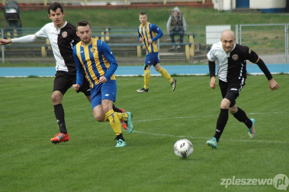 Wielka Sobota na boiskach - Zdjęcie główne