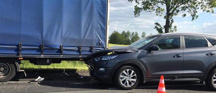 Osobówką w ciężarówkę... - Zdjęcie główne