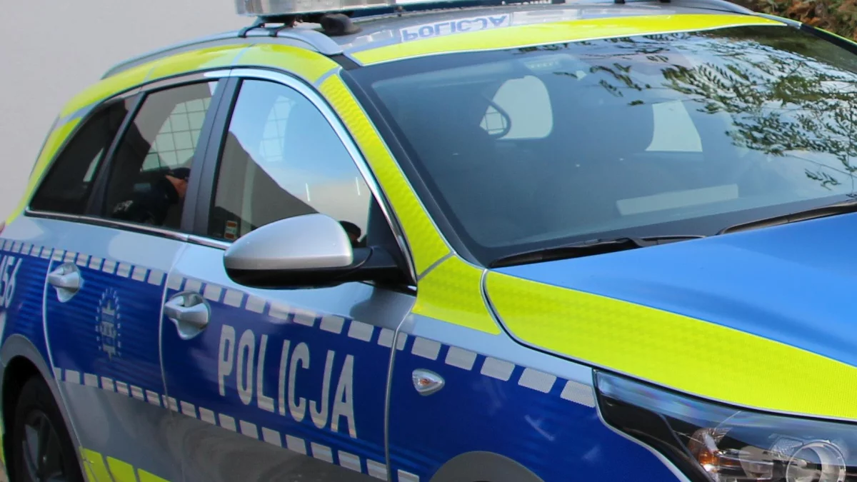 Chciał okraść sklep, towar ukrył w marynarce. Miał pecha, bo obok stał policjant po służbie