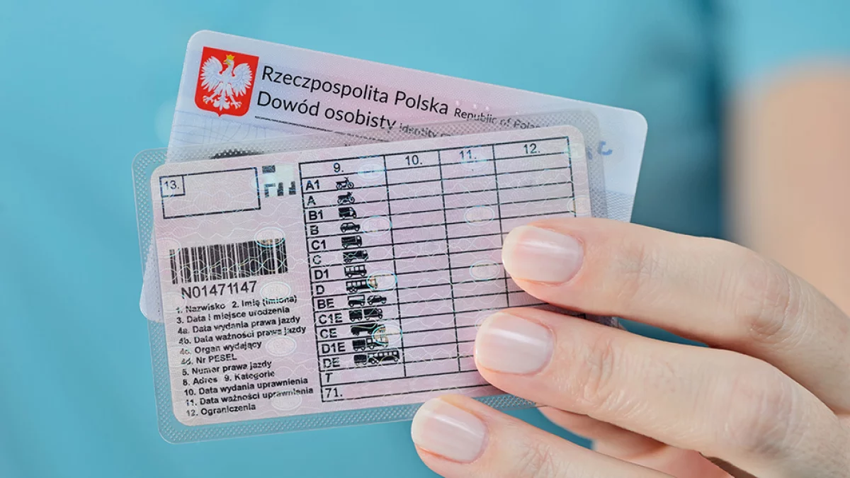 Prawo jazdy dla 17-latków. Pod jakimi warunkami będą mogli kierować? Nowe przepisy weszły w życie