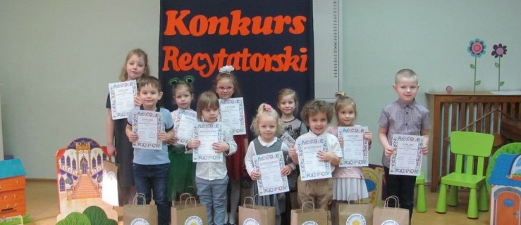 Pleszew. Nasze maluchy pięknie recytowały! [ZDJĘCIA] - Zdjęcie główne