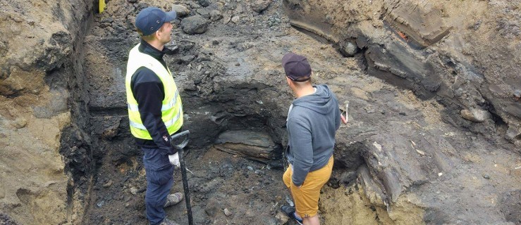 Odkopali kilkusetletnie rury. Archeolog wstrzymał prace  - Zdjęcie główne