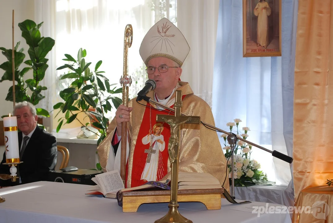 Ks. bp Teofil Wilski w roku 2014 spotkał się także mieszkankami i pracownikami Domu Pomocy Społecznej w Fabianowie. Duchowny przybył wówczas do fabianowskiego DPS-u z okazji Światowego Dnia Chorych.