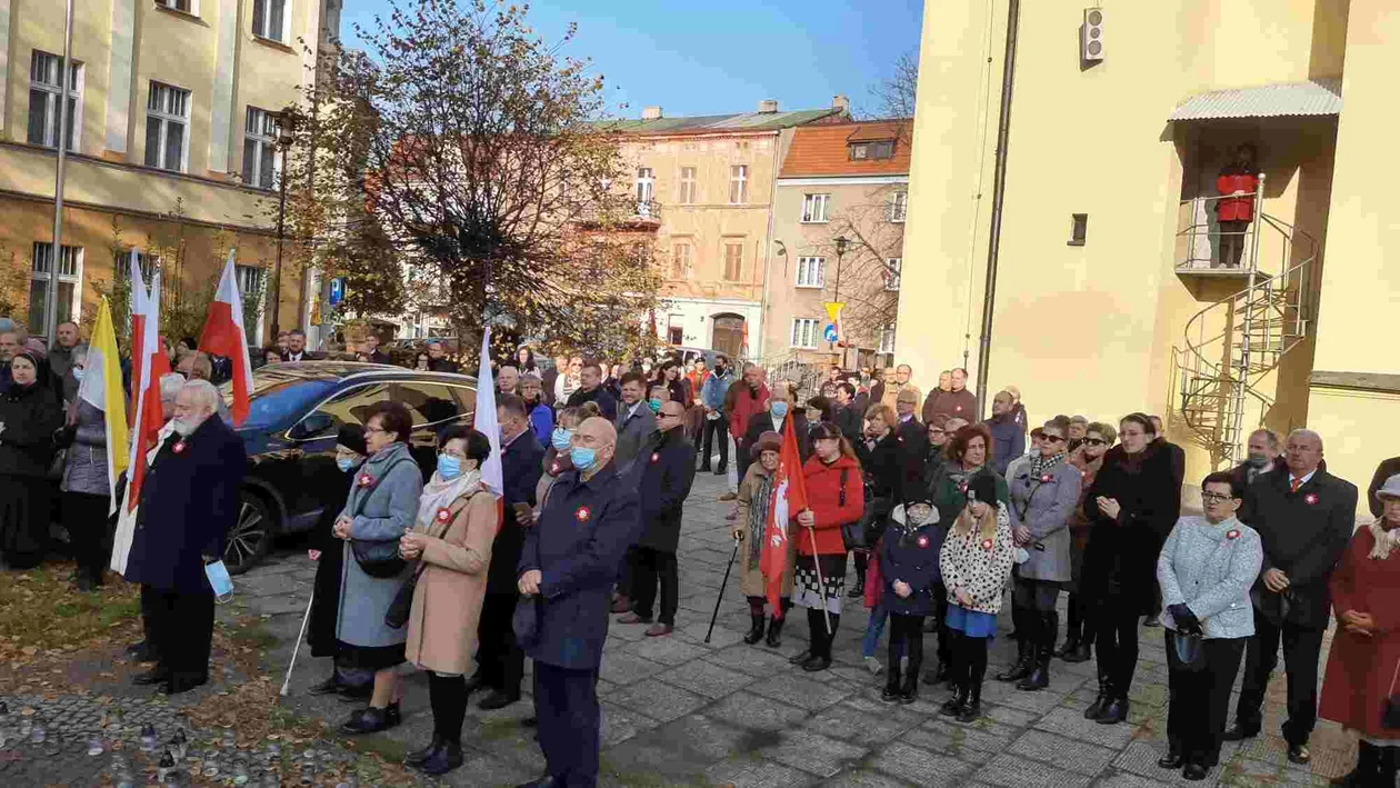 W Pleszewie modlili się za ojczyznę [ZDJĘCIA] - Zdjęcie główne