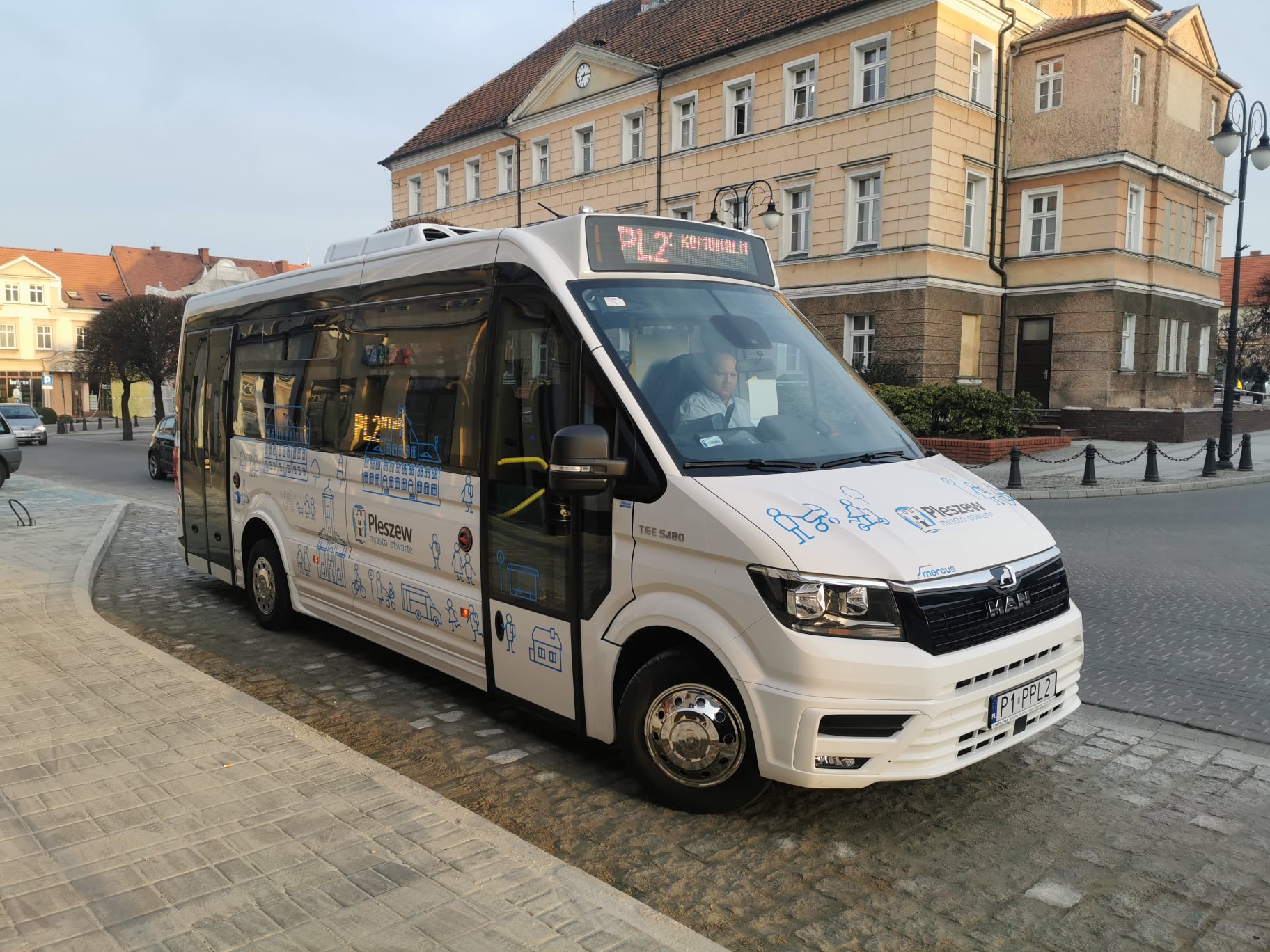 Pleszew. Jeździsz komunikacją miejską? Trzy przystanki będą wyłączone z ruchu! - Zdjęcie główne