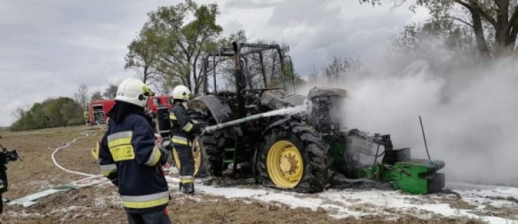 W Fabianowie spalił się ciągnik. Na miejscu są służby  - Zdjęcie główne