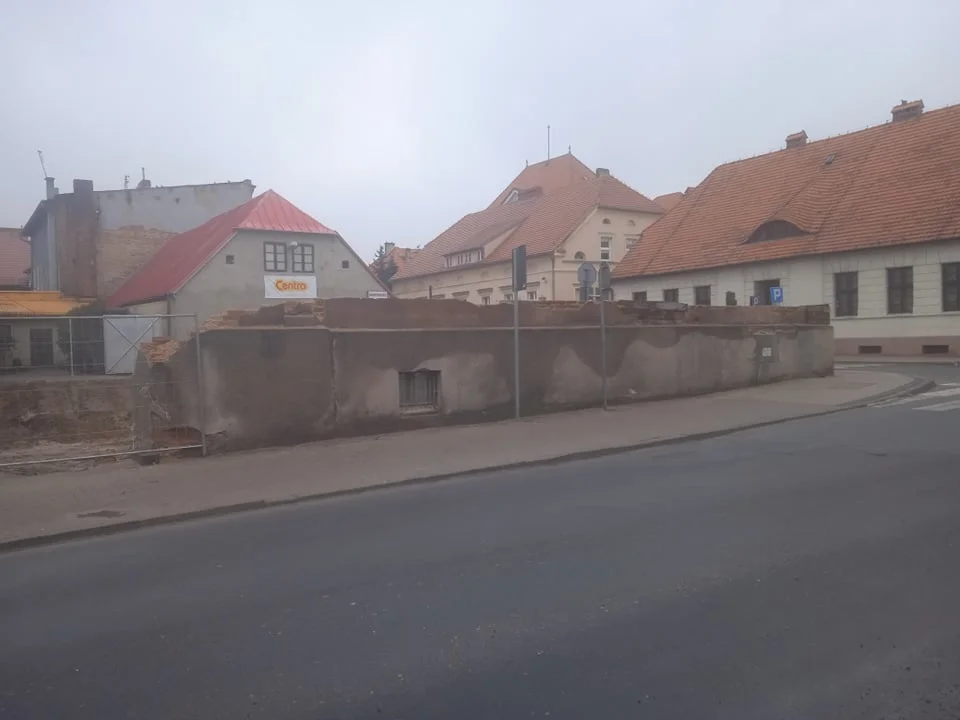 Pleszew. Trwa przetarg na budowę budynku u zbiegu ulic Poznańskiej i Bogusza [ZDJĘCIA] - Zdjęcie główne
