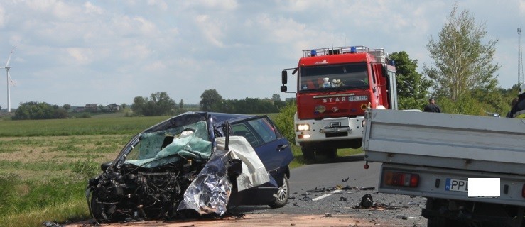 Wypadek na trasie Pleszew - Chocz! Nie żyje jedna osoba! - Zdjęcie główne