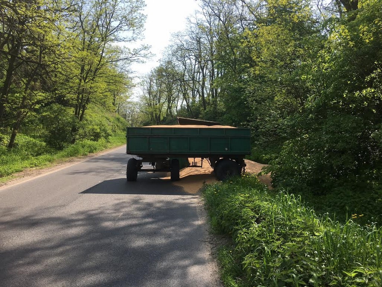 Przyczepa - Zdjęcie główne