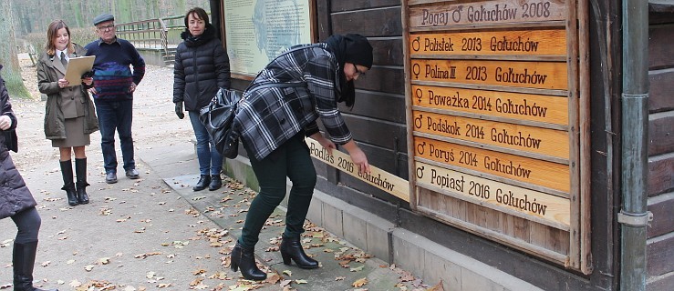 Popiast i Podlas w zagrodzie  - Zdjęcie główne