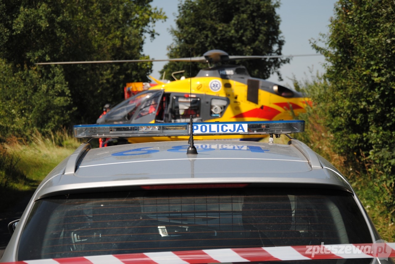 Kuczków.  Kierowca uwięziony w aucie - Zdjęcie główne