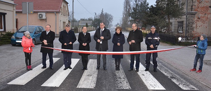 Gołuchów. Dobrzyca. Cztery nowe drogi uroczyście otwarte [FOTO] - Zdjęcie główne