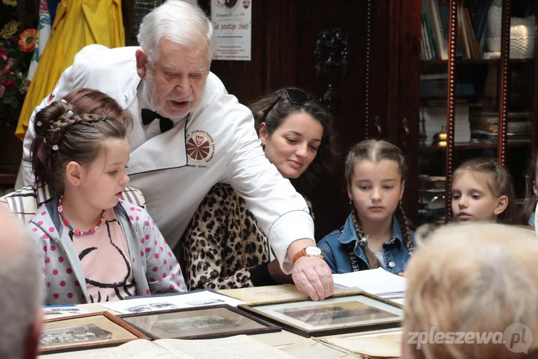 "Bądź dobry jak chleb". Za nami spotkanie w Muzeum Piekarnictwa w Pleszewie [ZDJĘCIA] - Zdjęcie główne