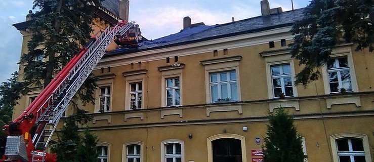 Ewakuowano szkolną bibliotekę. Pożar w Kuczkowie - Zdjęcie główne