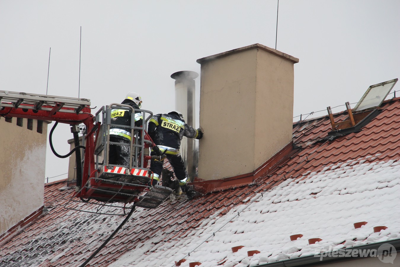 Pożar dachu w Zespole Szkół w Choczu