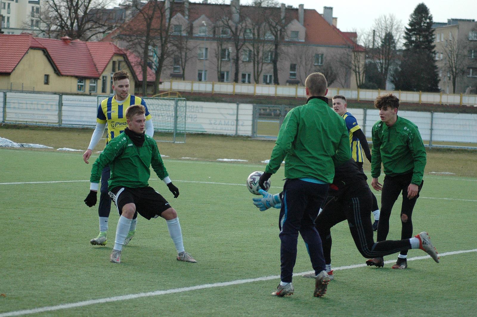 Stal Pleszew - MKS Dąbie 3:0