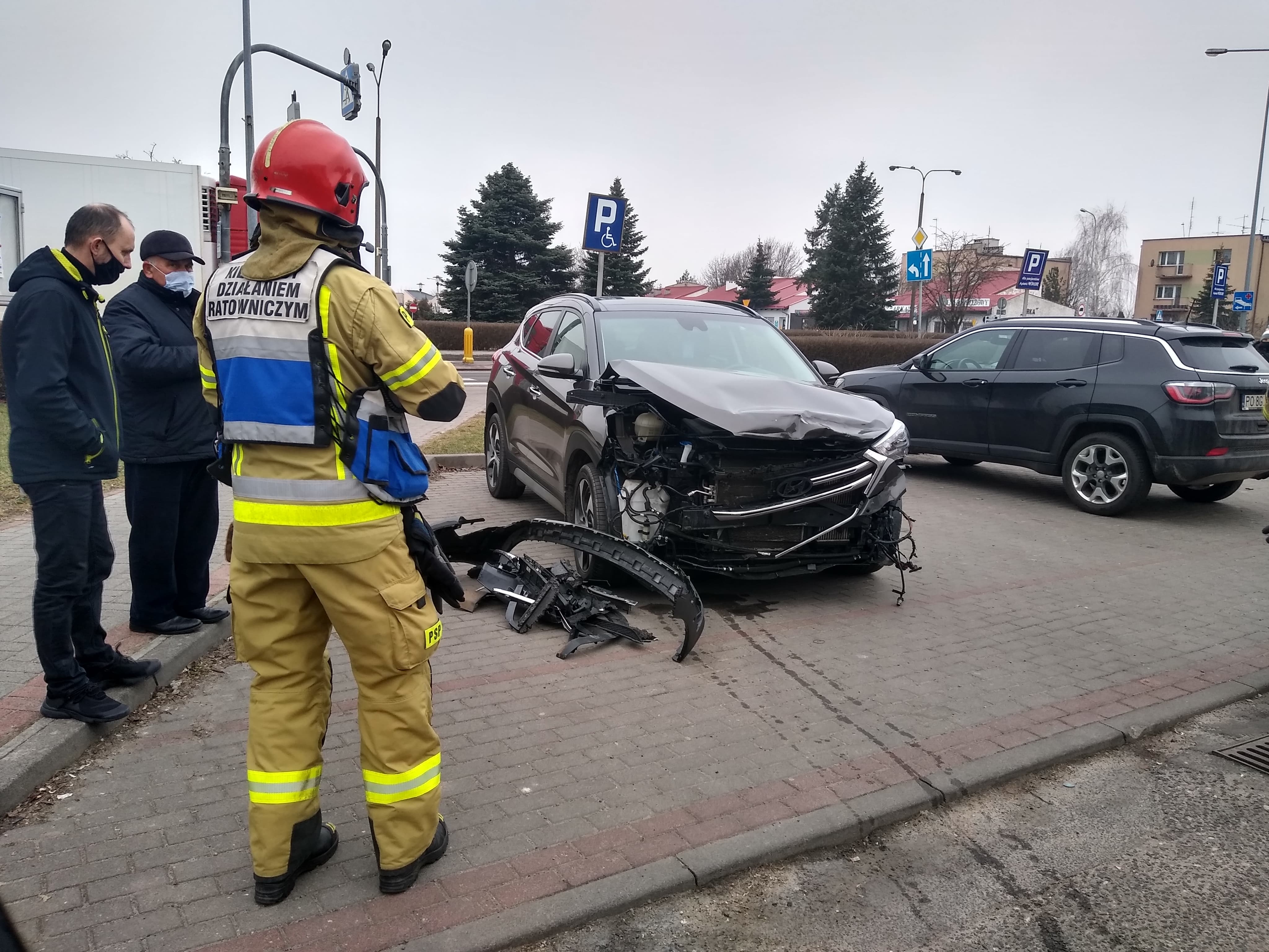 Pleszew. Kolizja na Poznańskiej. Jedna osoba w szpitalu - Zdjęcie główne