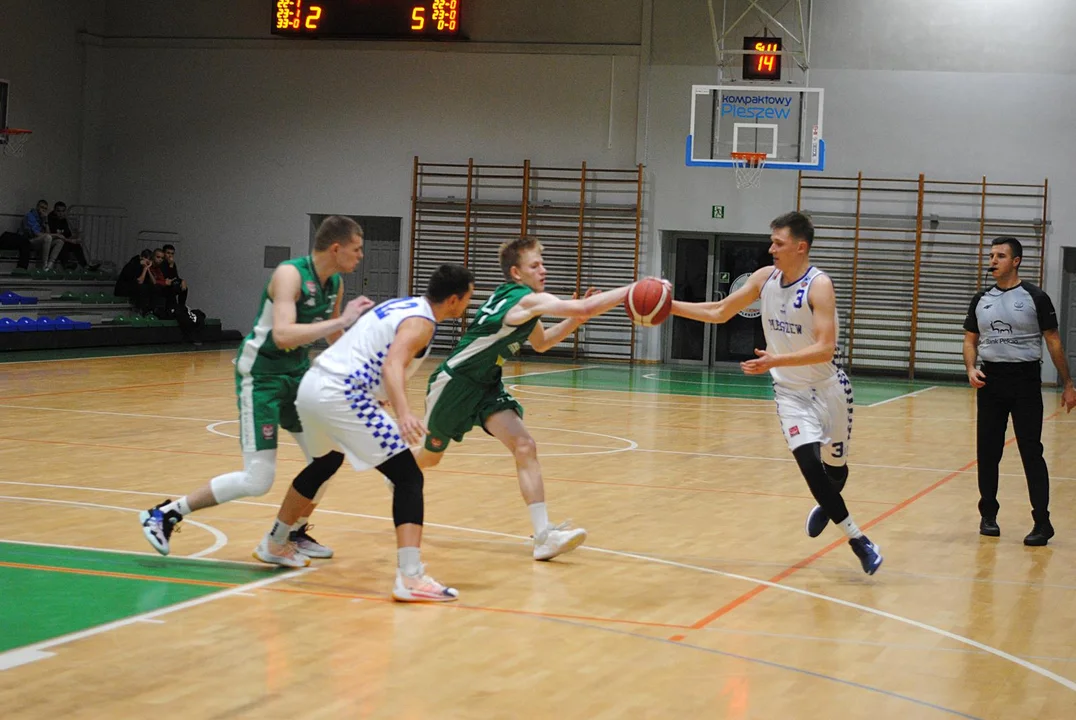 Kosz Kompaktowy Pleszew - Aldemed SKMZastal Zielona Góra 89:75