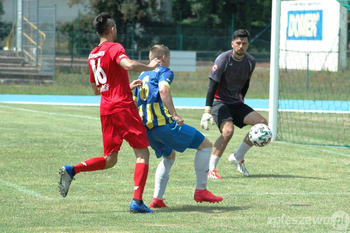 Stal Pleszew - KS Opatówek 2:2 - Zdjęcie główne