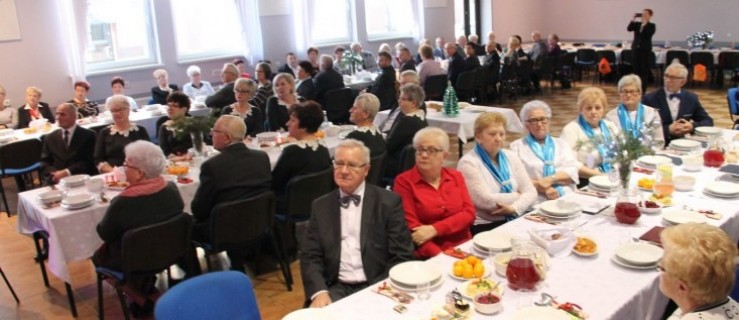 Dobrzyca. Seniorzy spotkali się na tradycyjnej wigilii [ZDJĘCIA, WIDEO] - Zdjęcie główne