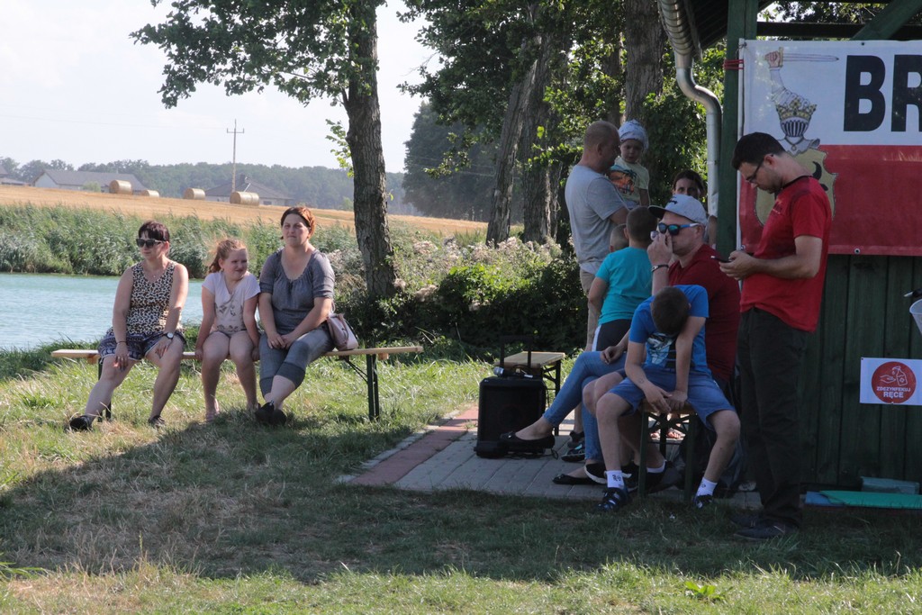 Piknik nad zalewem w Broniszewicach