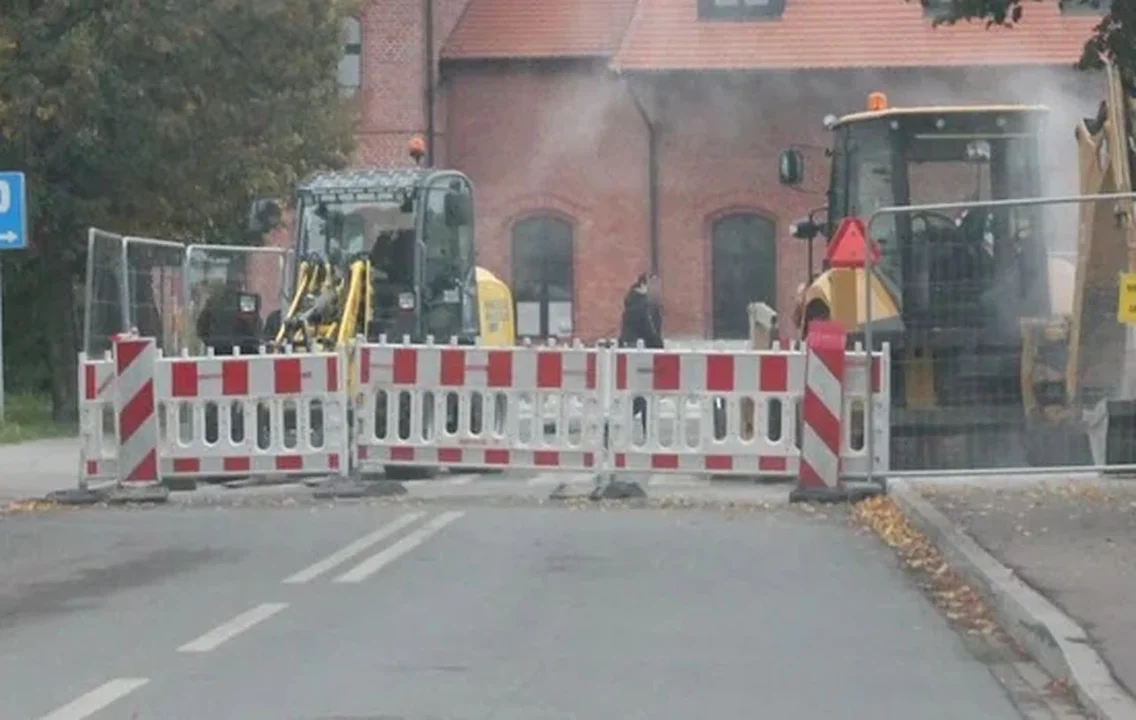 Znów zamkną drogę w rejonie przejścia dla pieszych na ul. Ogrodowej w Pleszewie - Zdjęcie główne