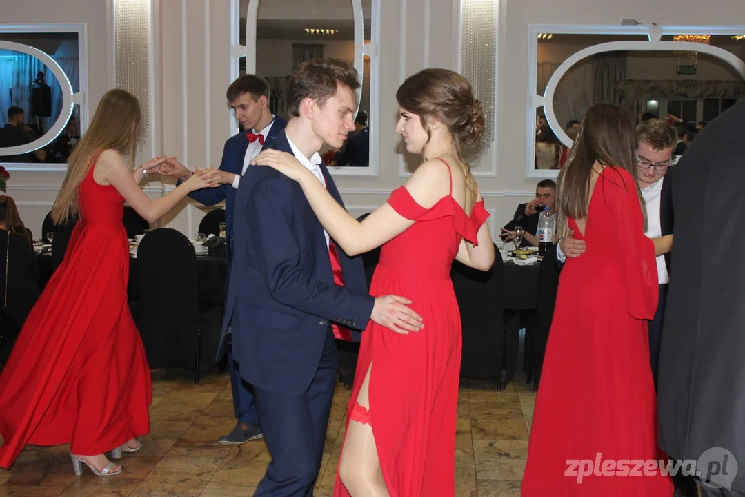 Studniówka LO w Pleszewie - rok 2019