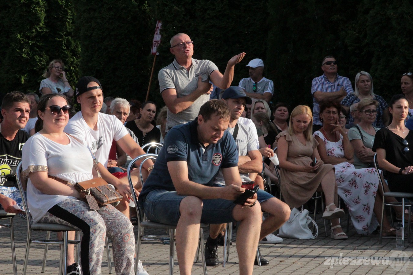 Pleszew. Kowalew. Baranówek. - To będzie całkowita zagłada, najlepiej, żebyśmy się wyprowadzili - mówili ludzie. Za nami rozprawa w sprawie fermy drobiu - Zdjęcie główne