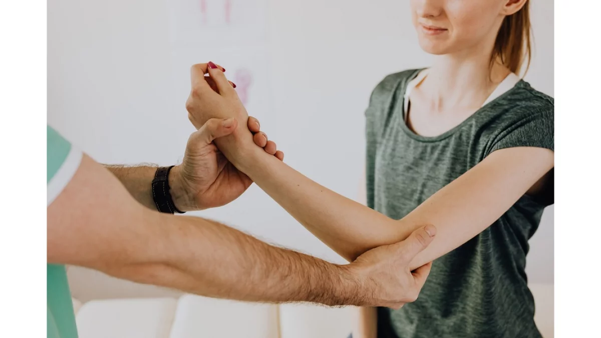 Darmowa rehabilitacja z ZUS dla pracujących. Wiele osób nie wie, iż może z niej skorzystać