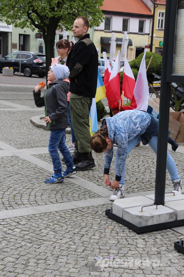 Pleszew. Tak świętowano Dzień Flagi w roku 2019 na pleszewskim Rynku