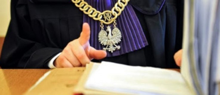 TYLKO U NAS. Z koronawirusem wychodził do sklepu. Znamy przebieg rozprawy w Pleszewie - Zdjęcie główne