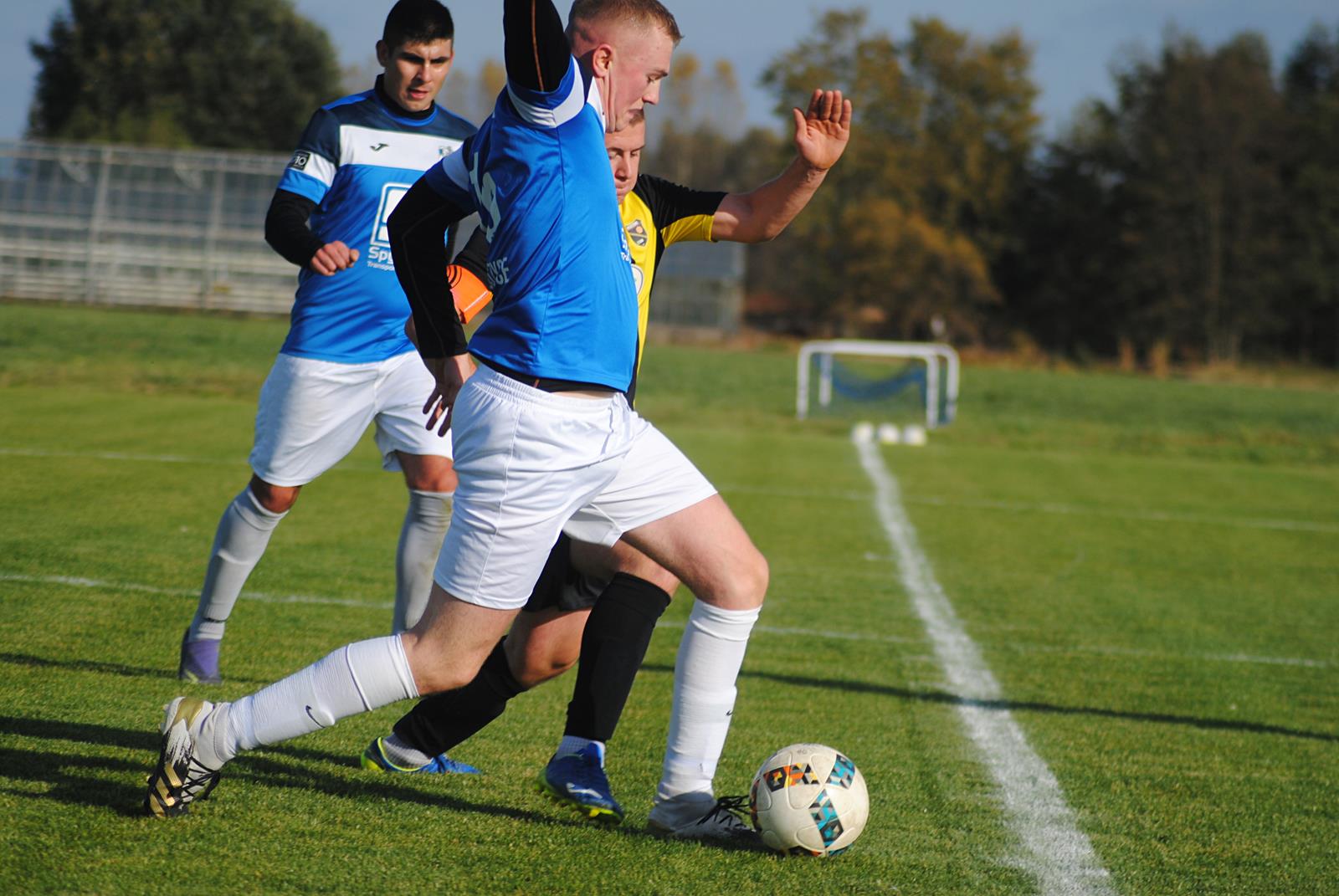 Gladiatorzy Pieruszyce - Czarni Wierzbno 2:1