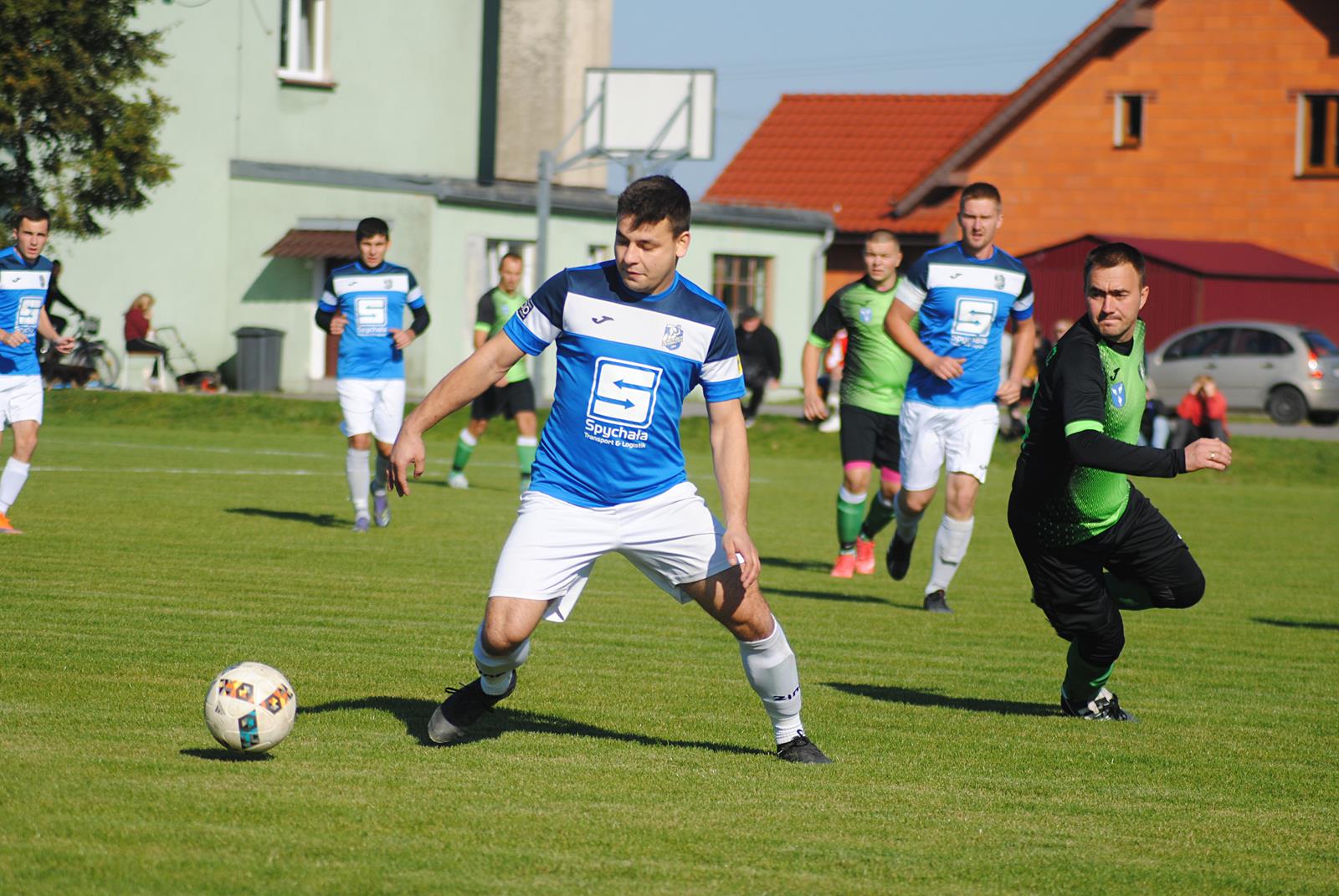 Proton A-klasa. Zacięte derby w Pieruszycach [ZDJĘCIA] - Zdjęcie główne