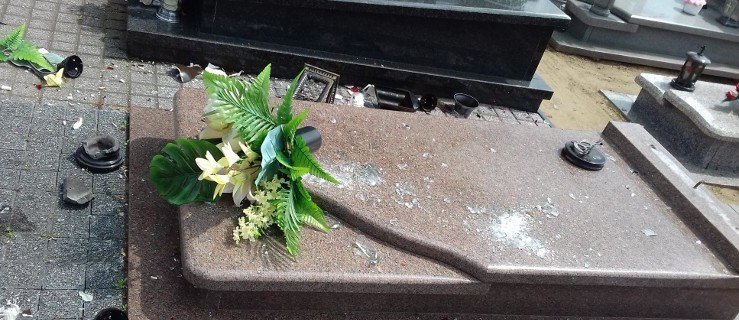 Wandal na cmentarzu. Kolejny raz zniszczył nagrobki - Zdjęcie główne