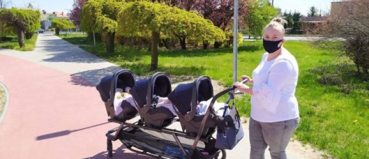 Pleszew. Blanka, Bruno i Gaja na spacerze. Trojaczki  w coraz lepszej formie - Zdjęcie główne