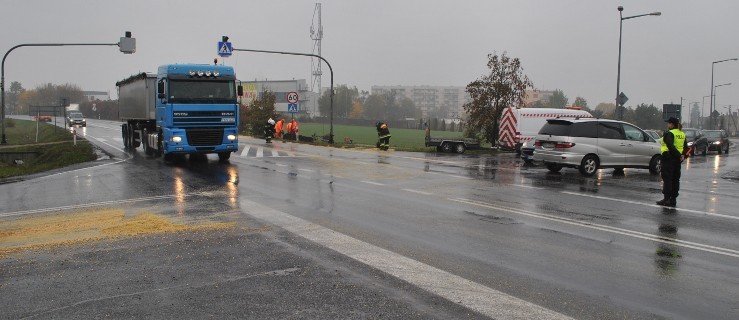 Utrudnienia na "11". Kukurydza na drodze - Zdjęcie główne