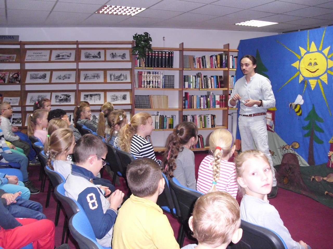biblioteka dobrzyca - Zdjęcie główne