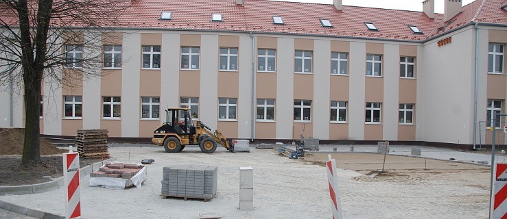 Chocz. Budują parking - Zdjęcie główne