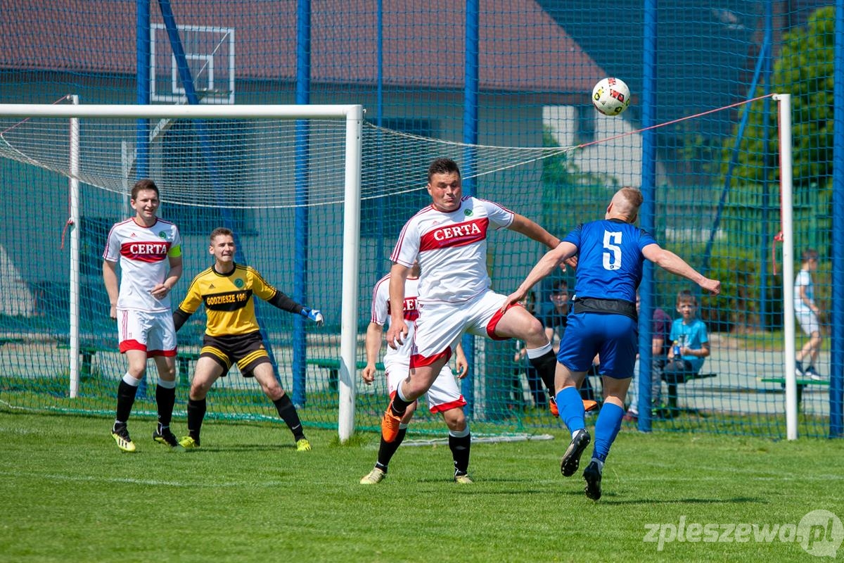 Czarni - Godziesze, LKS II - Jaskiniowiec - Zdjęcie główne