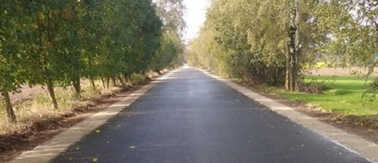 Sowina. Położyli 300 metrów nowej drogi - Zdjęcie główne