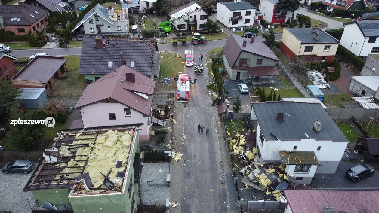 Zniszczenia w Dobrzycy z drona - Zdjęcie główne