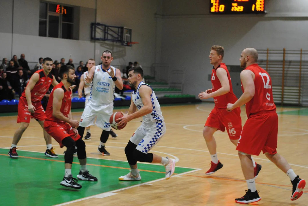 Kosz Kompaktowy Pleszew - Team Piast KK Oleśnica 113:65