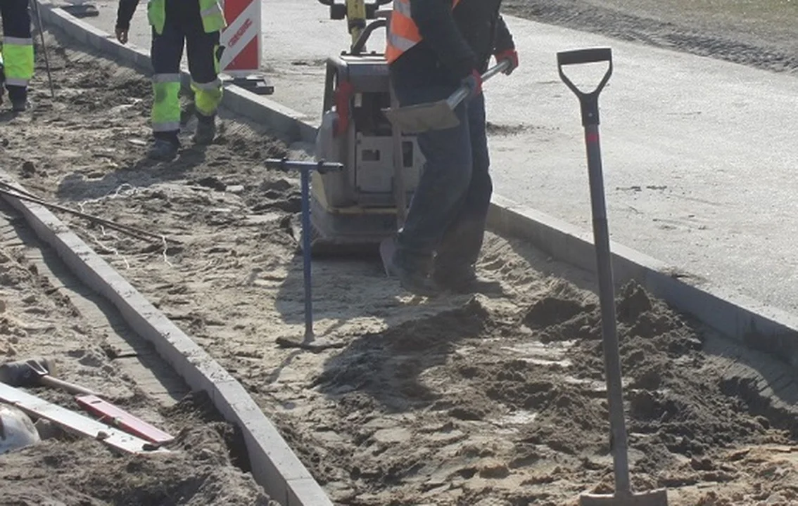 Budowa chodnika na ul. Taczanowskiego w Choczu. To ważna inwestycja dla mieszkańców - Zdjęcie główne