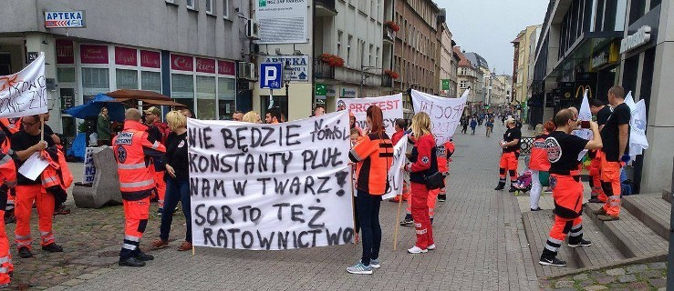 Pleszewscy ratownicy na proteście w Poznaniu  - Zdjęcie główne