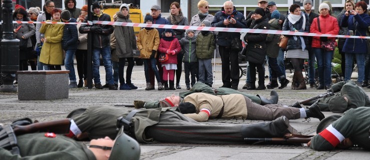 Pleszew. Strzały na rynku... [ZDJĘCIA] - Zdjęcie główne