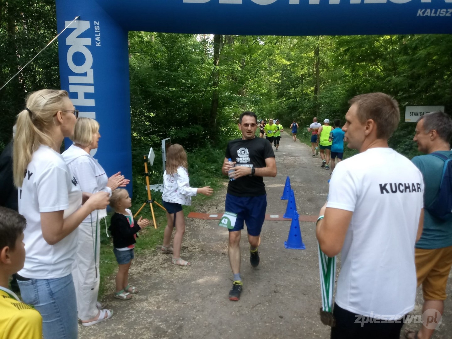 V bieg do kamienia - Zdjęcie główne