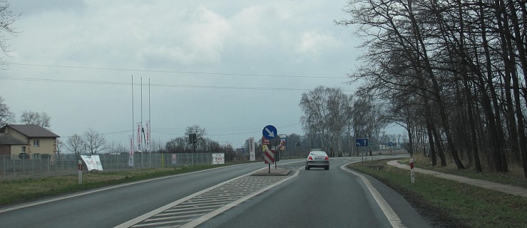 Zrobili lewoskręt, teraz czas na zatoki autobusowe  - Zdjęcie główne