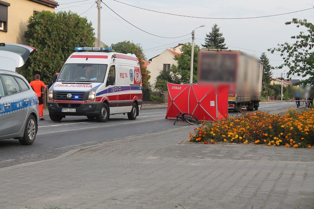 Tragiczny wypadek w Gizałkach. Tir potrącił rowerzystę - Zdjęcie główne