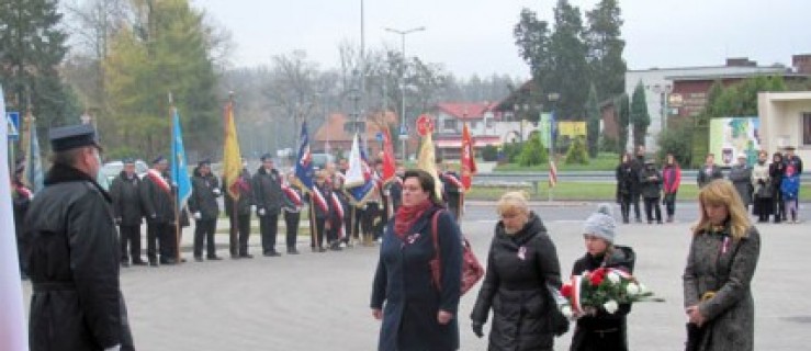 Gołuchów. Najpierw msza, później wiązanki i sadzenie dębu  - Zdjęcie główne